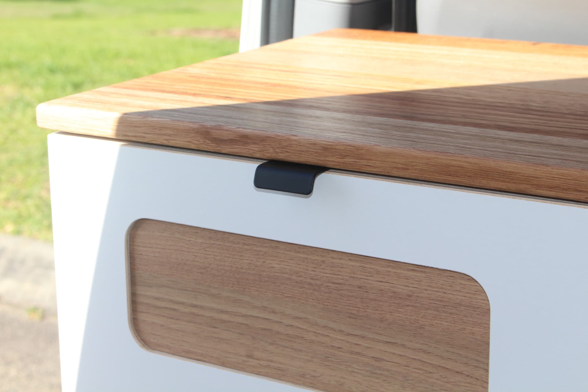 iLoad Camper — Benchtop edge and pull detail