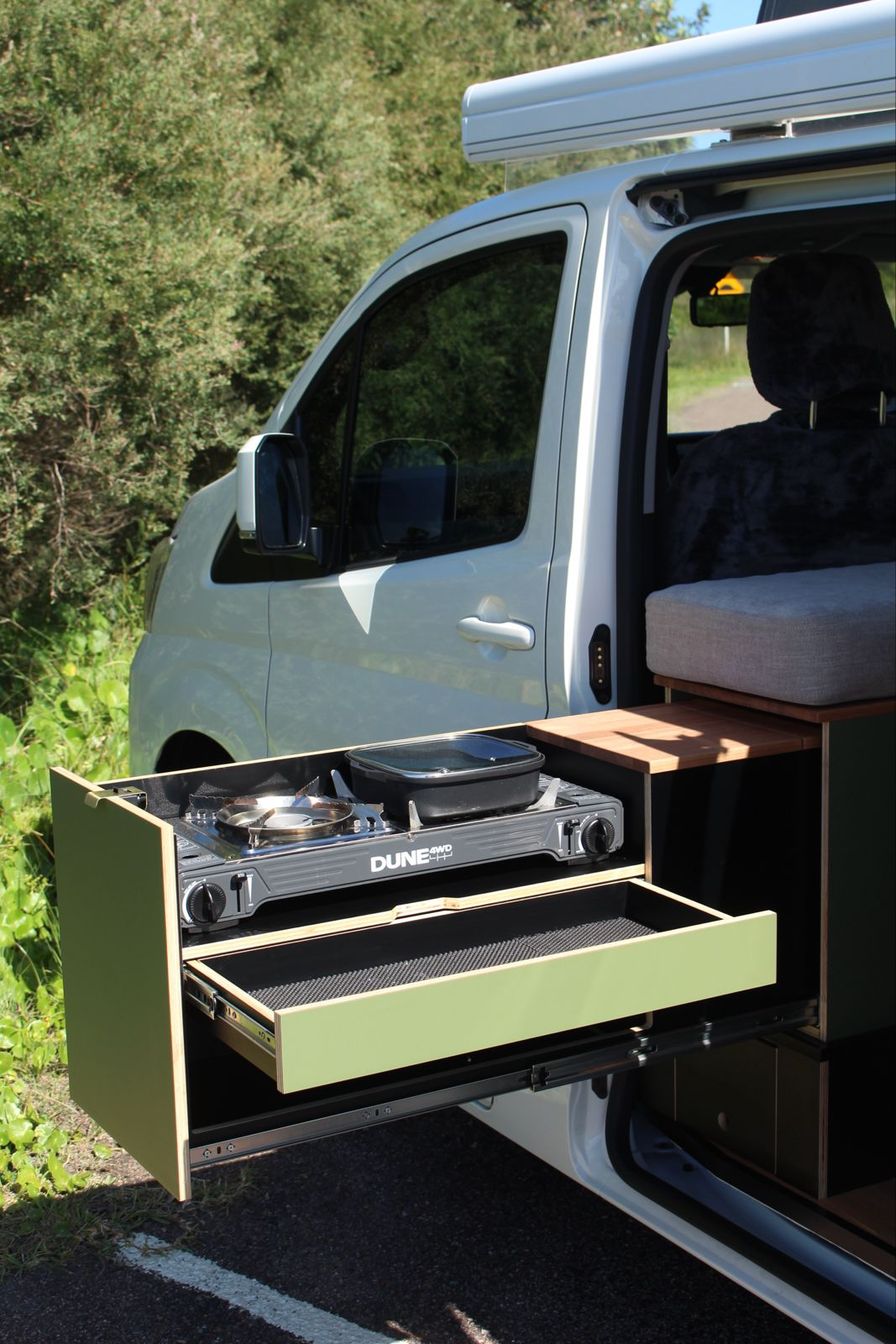 Toyota Hiace 300 Series —