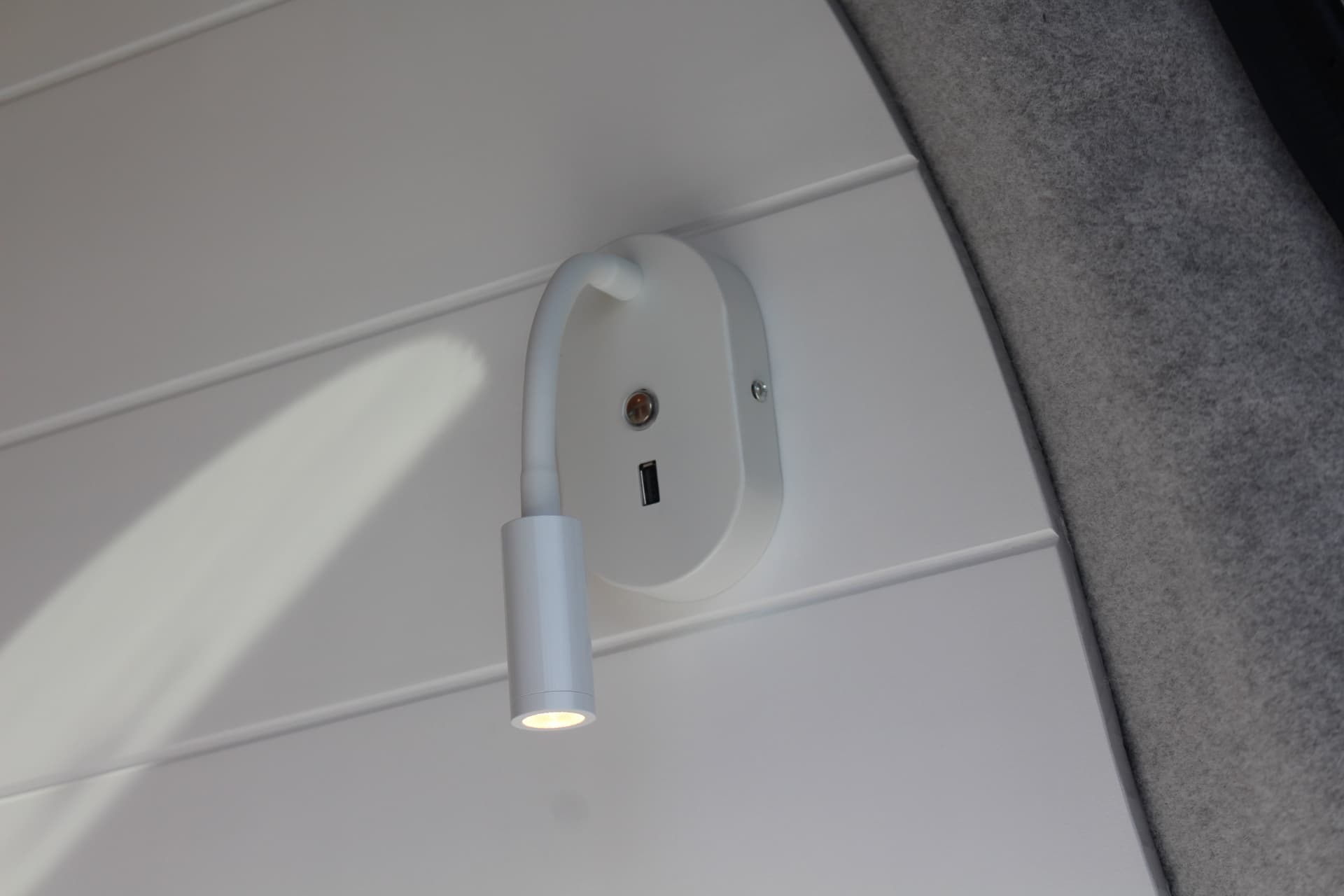 iLoad Camper — Bedside light with USB charging point