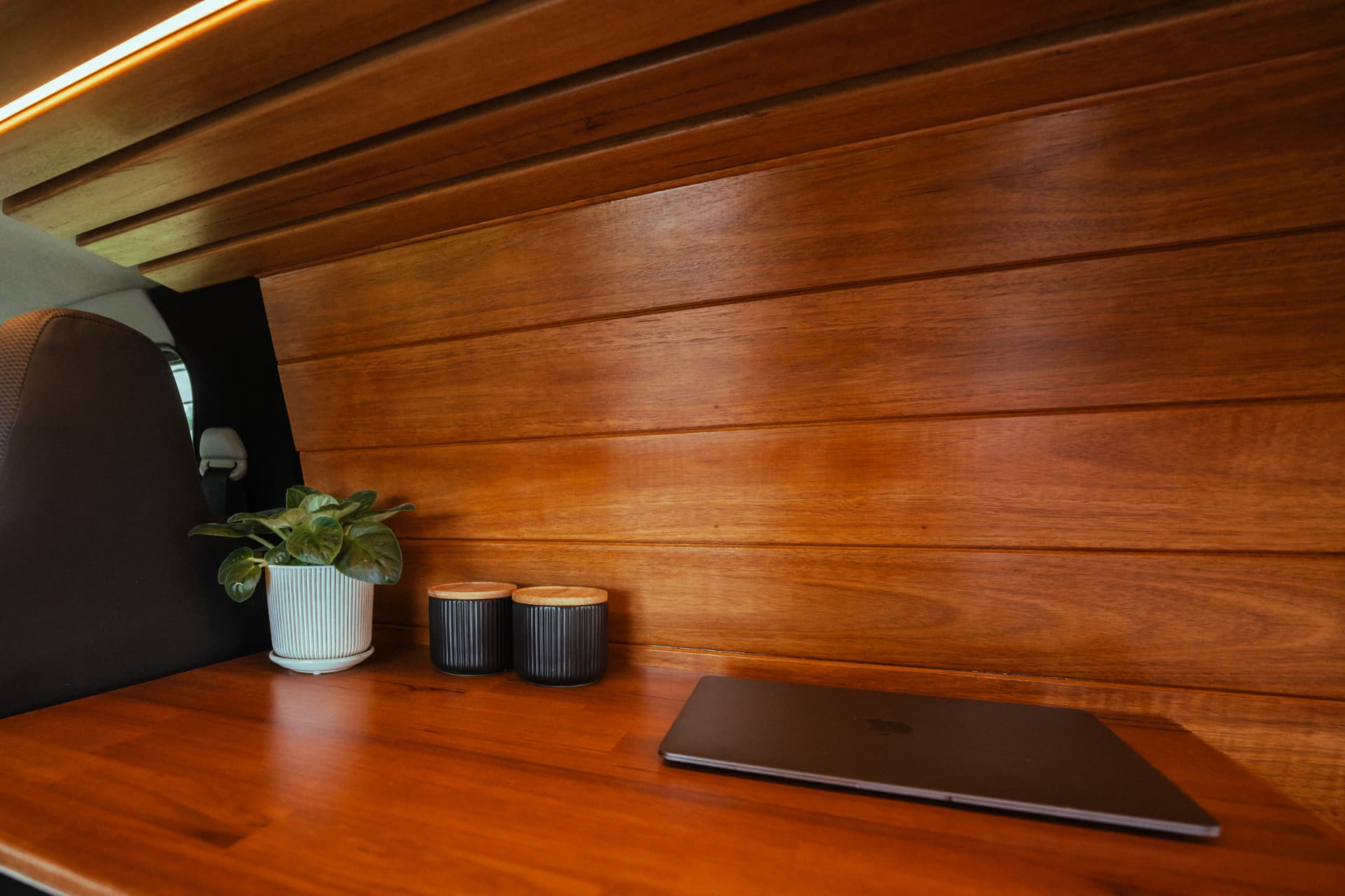 Hiace 200 Series — Hardwood desk and lining