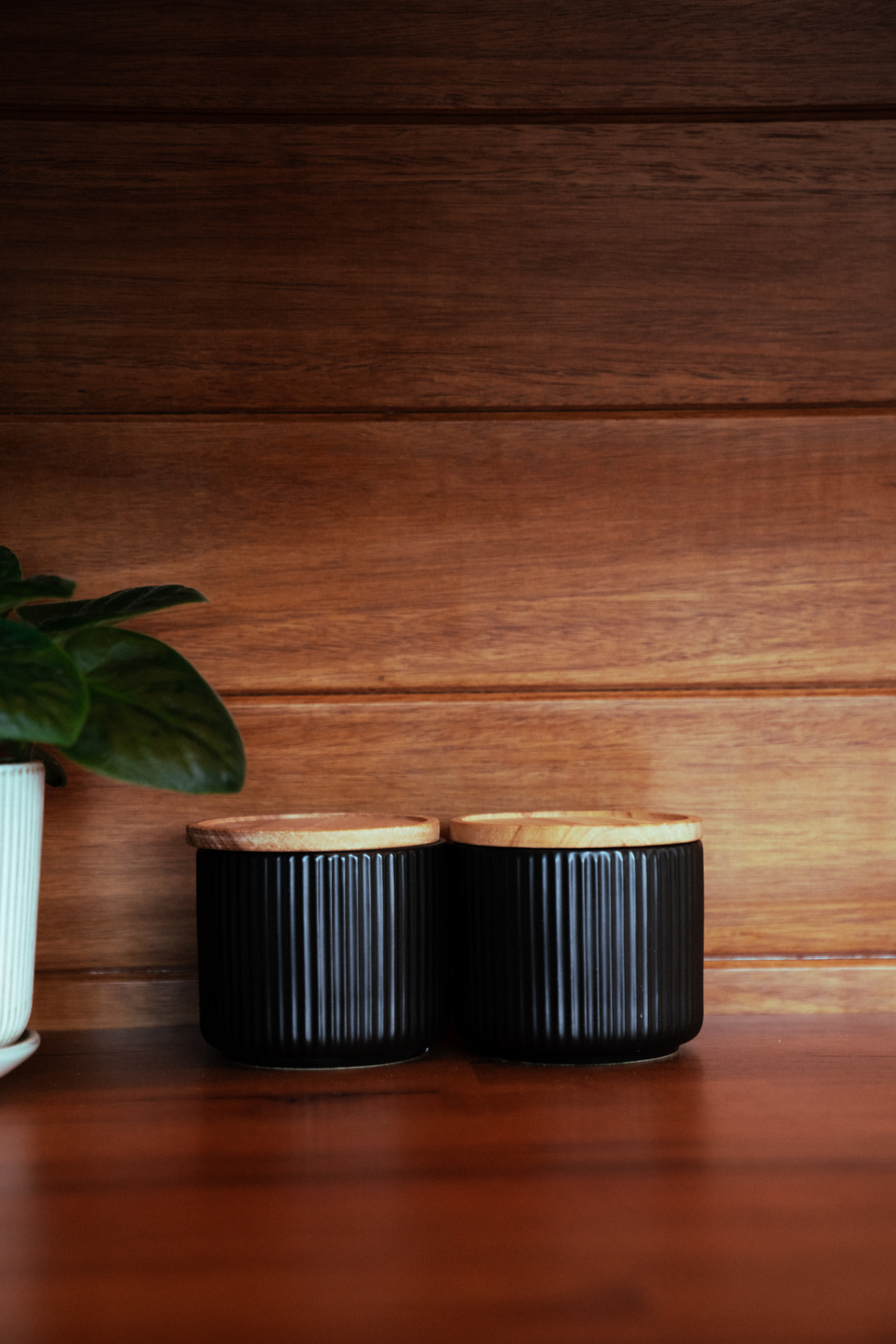 Hiace 200 Series — Canisters on the timber bench